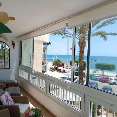 Daire Beautiful Beachfront